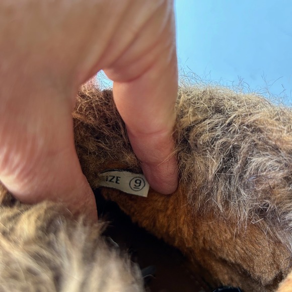 Kalli Cozy Brown Faux Suede Fur Lined Lace Up Ankle Boots Women's Size 9 - Picture 6 of 8